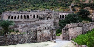 Bhangarh Fort Story Behind The Haunted Fort Perfect For Short Trip